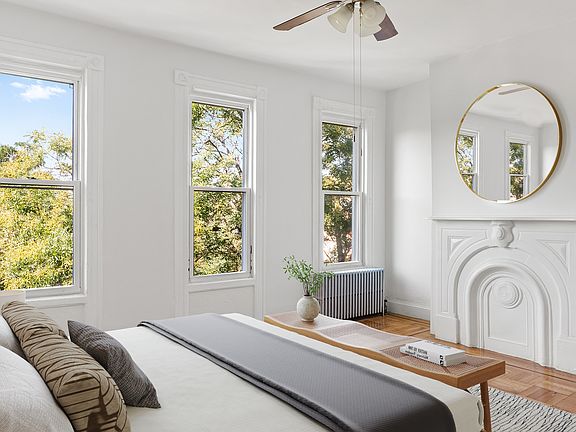3rd image of 182 Eckford St #3