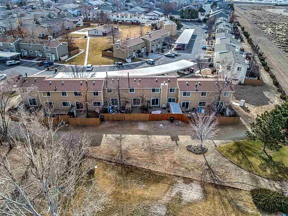 3rd image of 1271 Redwood Cir APT 5