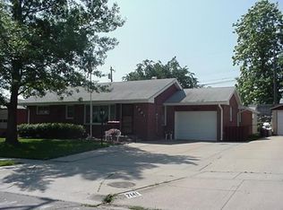 7201 Garland St, Lincoln, NE 68505