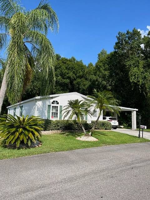 399 Seawane Cir