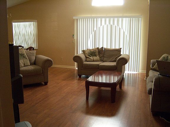 3rd image of 6201 Crickethollow Dr