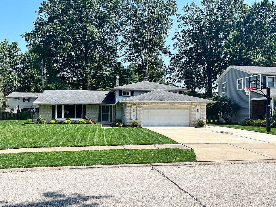 1st image of 3511 Beverly Hills Dr