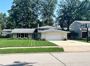 3511 Beverly Hills Dr, Rocky River, OH 44116