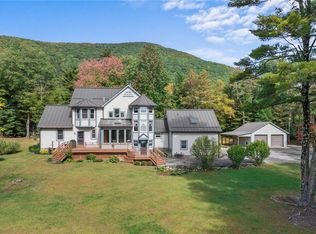 8 Heyden Rd, Shokan, NY 12481