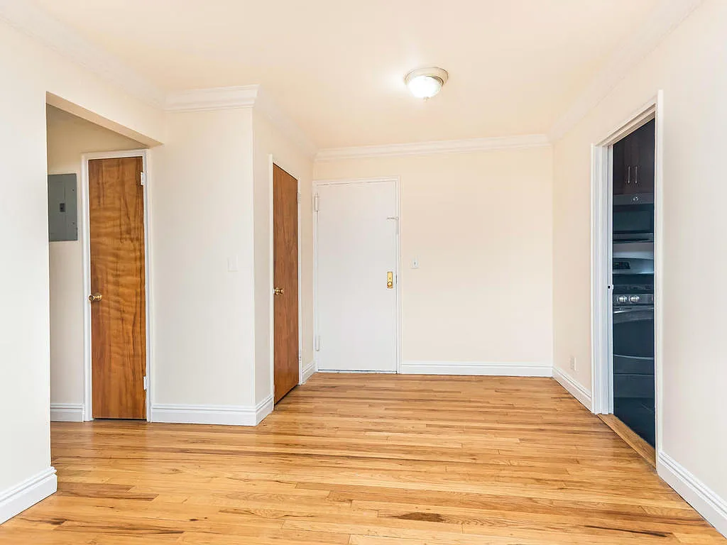 2 bed, 900 sqft, $2,750 — Photo 4