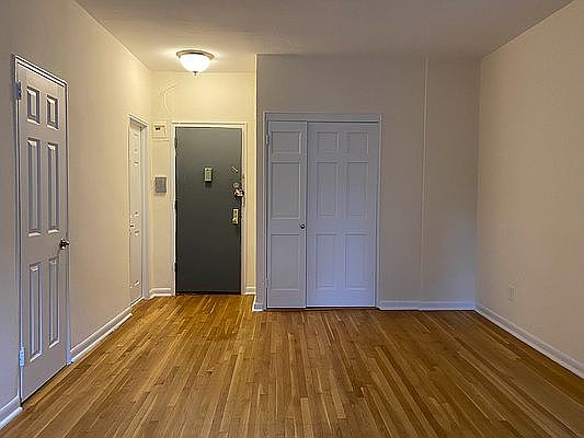 3rd image of 15 Sheridan Sq APT 3H
