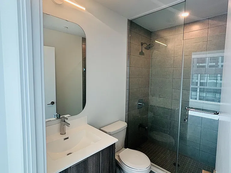 15 Richardson St #927 — Photo 10