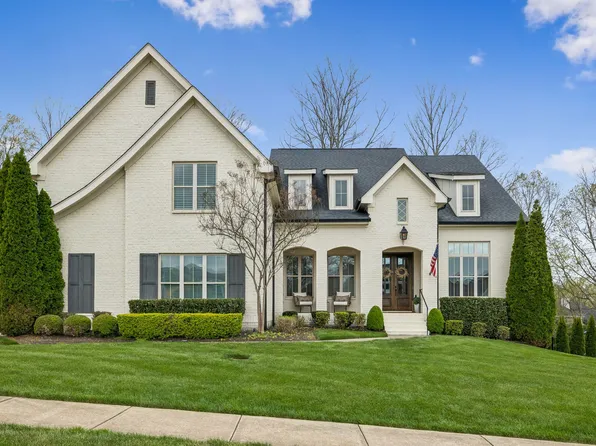 4035 Old Light Cir, Arrington, TN 37014