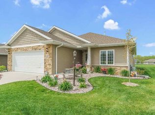 3869 Meunier Ln, Green Bay, WI 54311