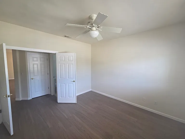 2086 Shenandoah Dr — Photo 17