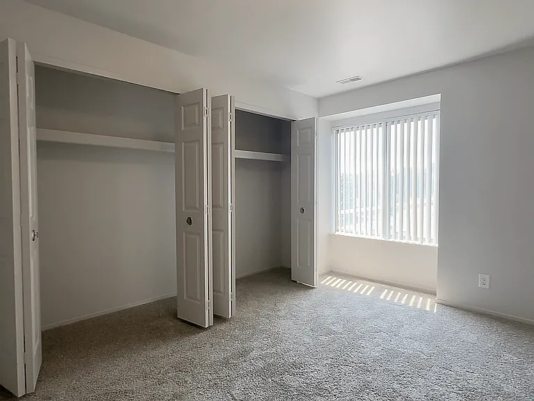 Prentiss Pointe Apartments — Photo 242