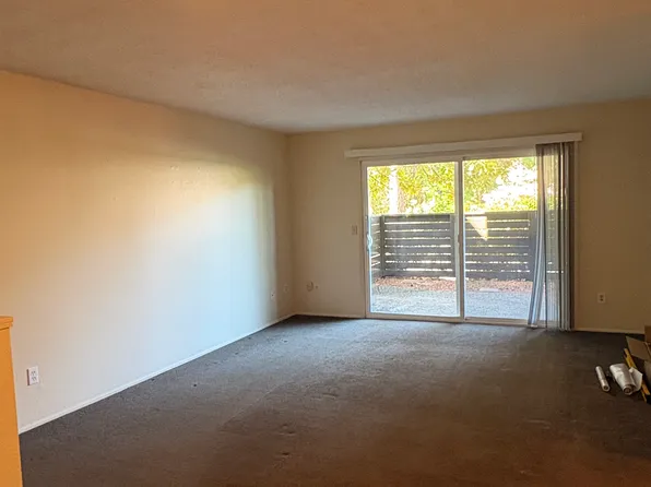 1658 Laurel St #7, Lake Oswego, OR 97034