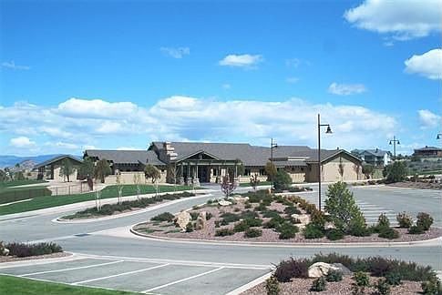 4th image of 866 N Lakeview Dr