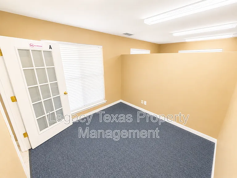 508 N Crowley Rd — Photo 9