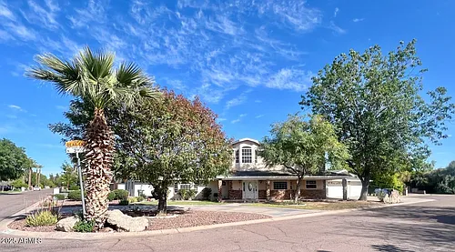 219 W Harmont Dr Photo 1