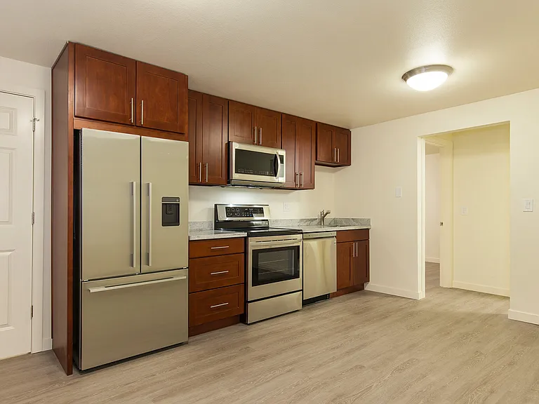 Phinney 12 Apartments — Photo 47