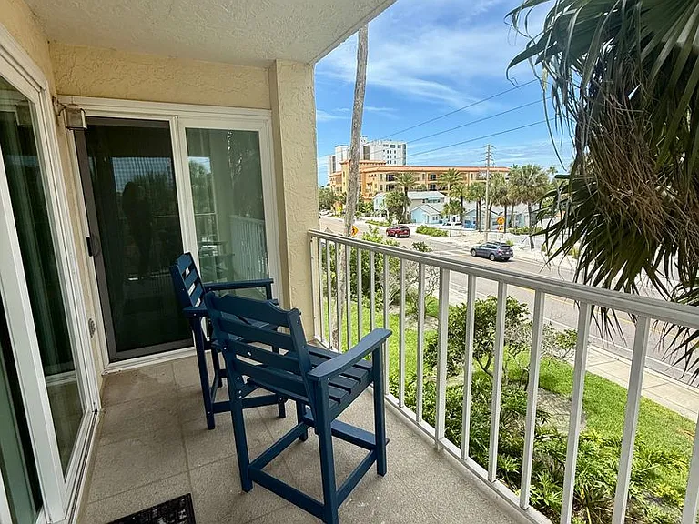 1005 Gulf Blvd #8 — Photo 35