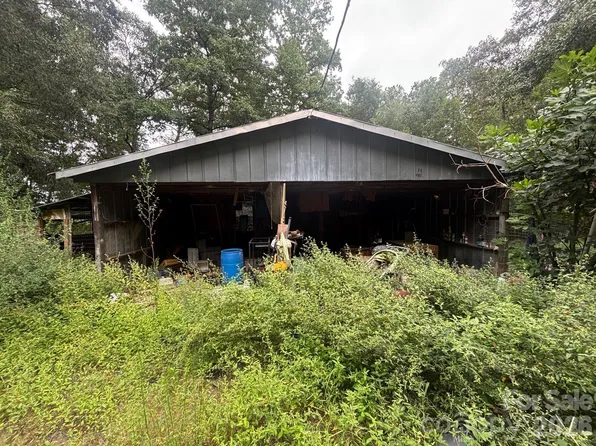 231 Deaton Rd, Mount Gilead, NC 27306
