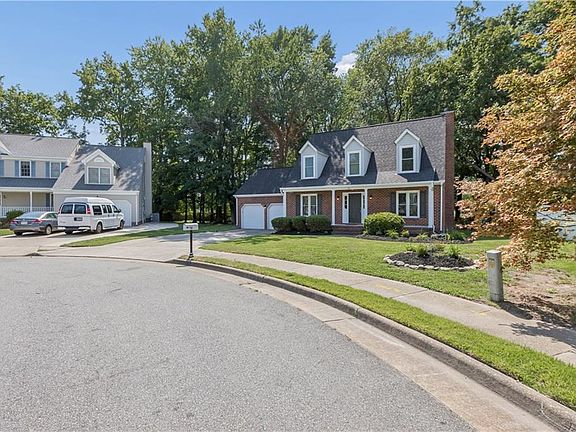 2nd image of 20 Rhoda Ct