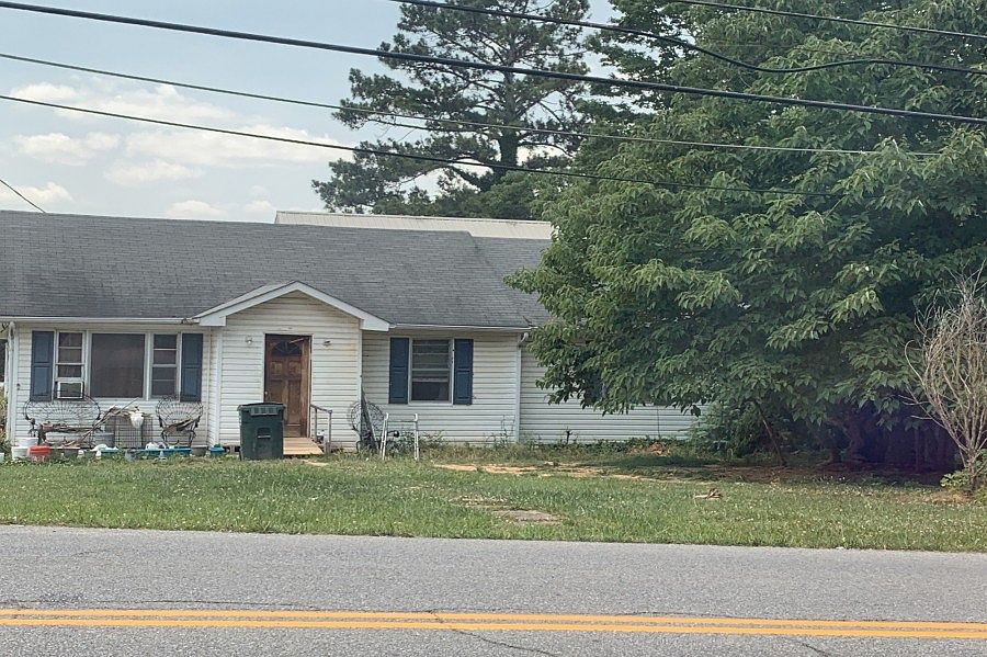 1st image of 1251 Tellico St S