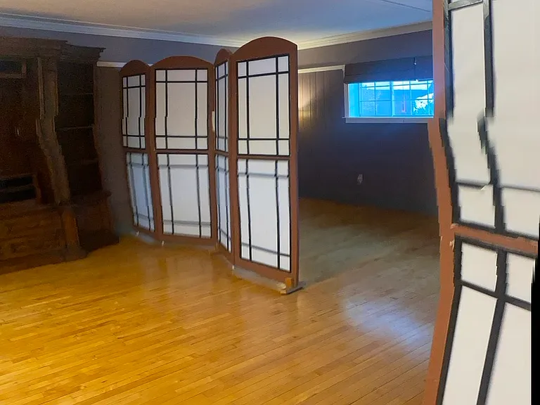 Moveable divider panels