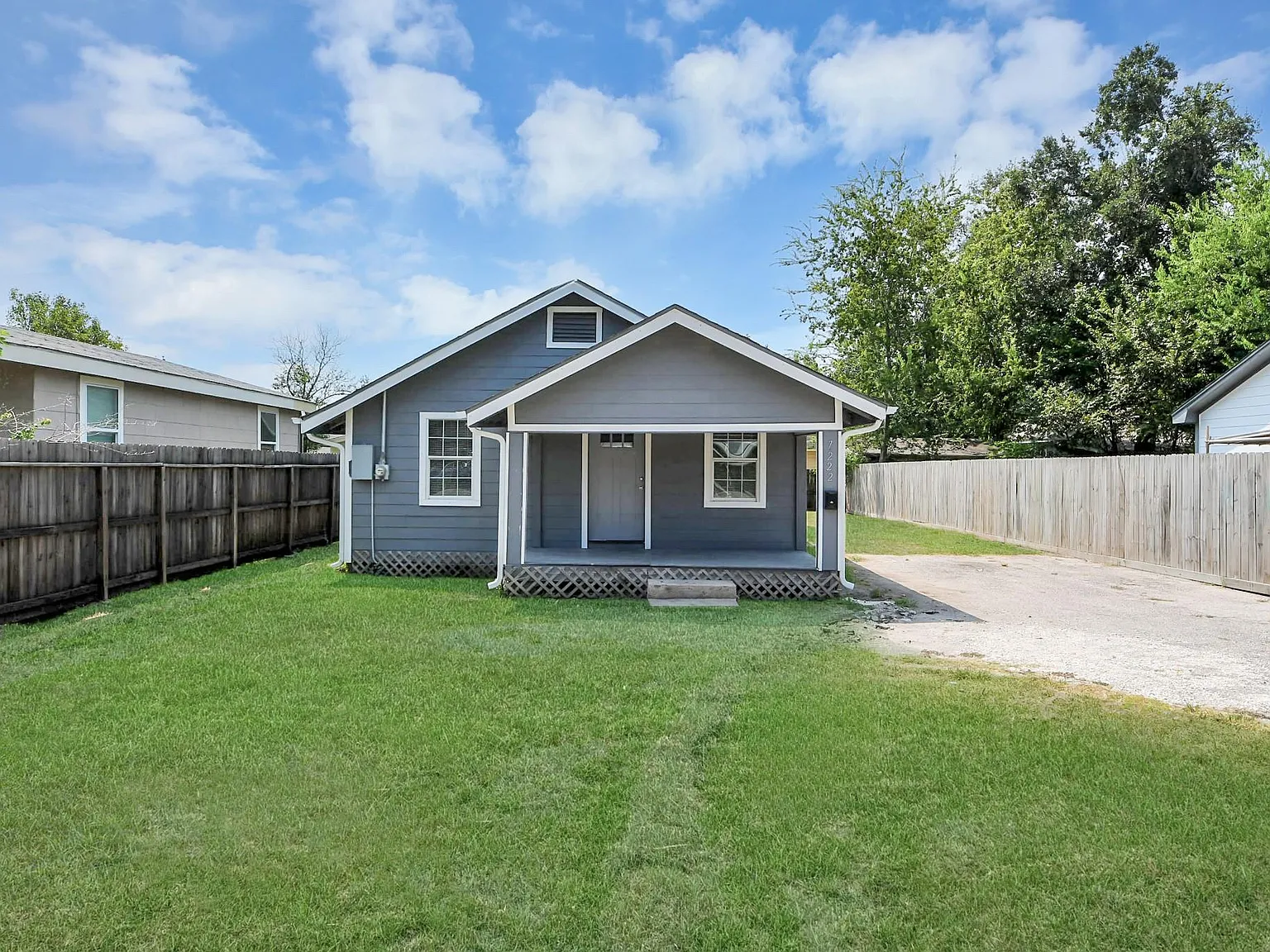2 bed, 1.0 bath, $1,195 — Photo 4