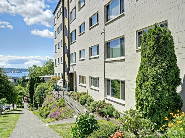 919 2nd Avenue W #201, Seattle, WA 98119