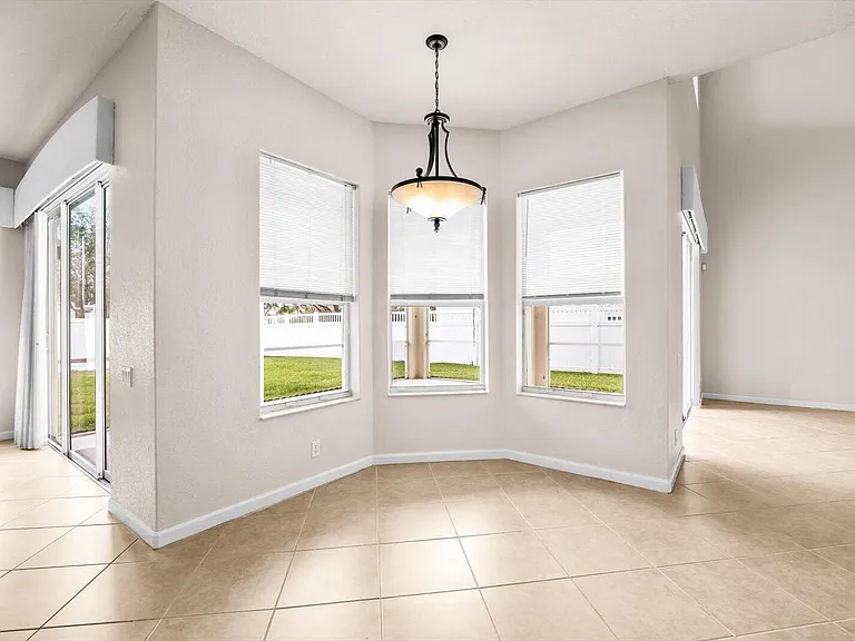 206 NW Magnolia Lakes Blvd — Photo 11