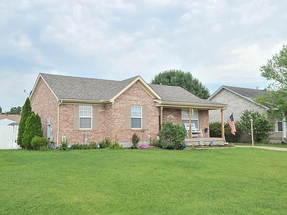 3rd image of 385 Tecumseh Dr