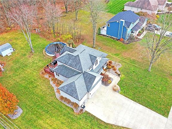 2nd image of 6501 Woodridge Way