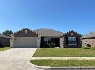 7510 E 160th Pl S, Bixby, OK 74008