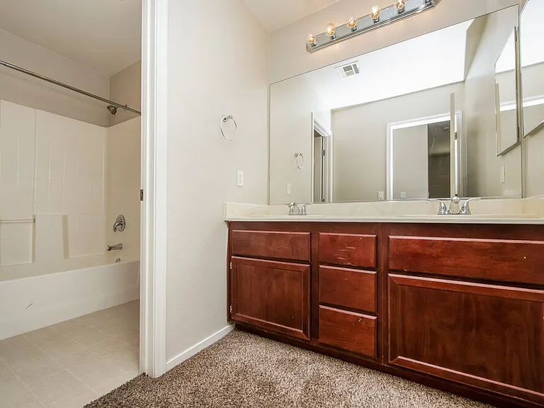 1240 Maple Pines Ave — Photo 15