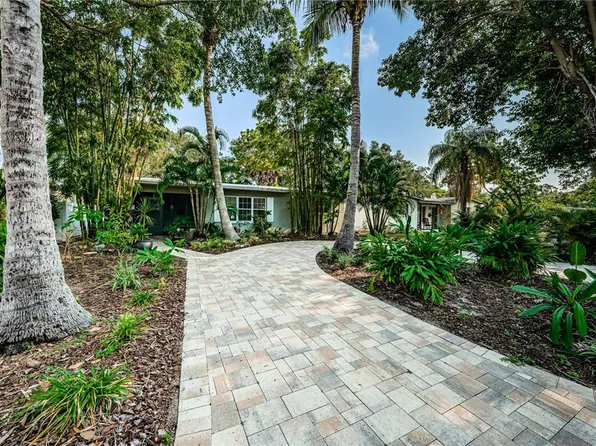 831 39th Ave NE, Saint Petersburg, FL 33703