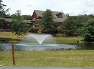 31B E Lake Valley Dr, Hazleton, PA 18202