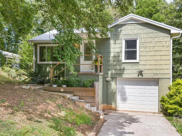 286 White Pine Dr, Asheville, NC 28805