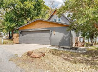 916 W Lake Dr, Weatherford, TX 76087