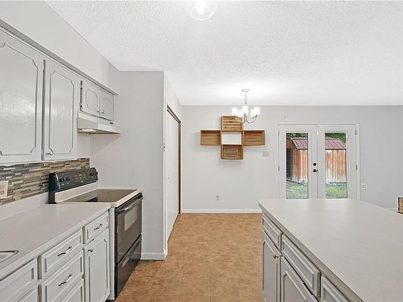 2nd image of 9905 Runnymeade Pl