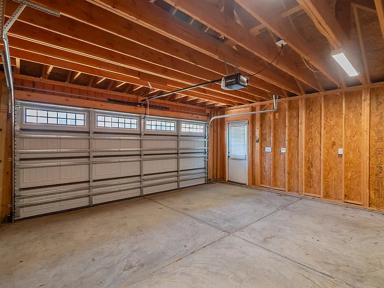 1005 State St — Photo 47