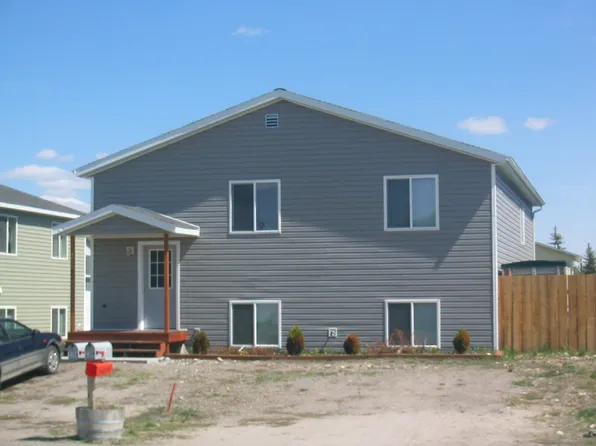 210 9th St #B, Belgrade, MT 59714