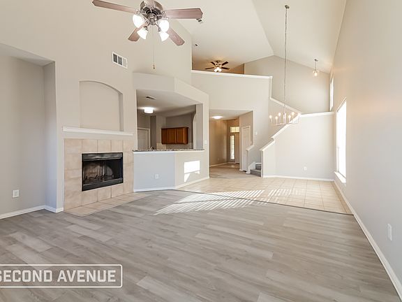 3rd image of 320 Creekside Dr