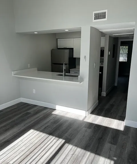 Spring Lake Apartments — Photo 105