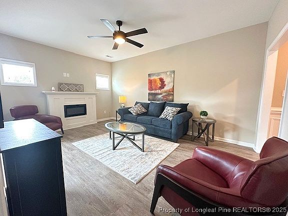 4th image of 1035 Kingscote Dr