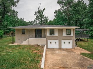 1306 Willow Springs Dr, Longview, TX 75604