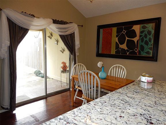 4th image of 1811 Brickarbor Dr