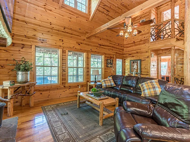 163 Sequoia Trce — Photo 6