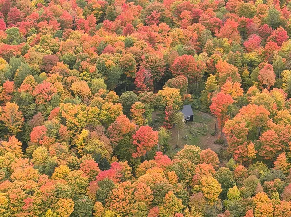 2904 Duck Pond Rd, Barton, VT 05822