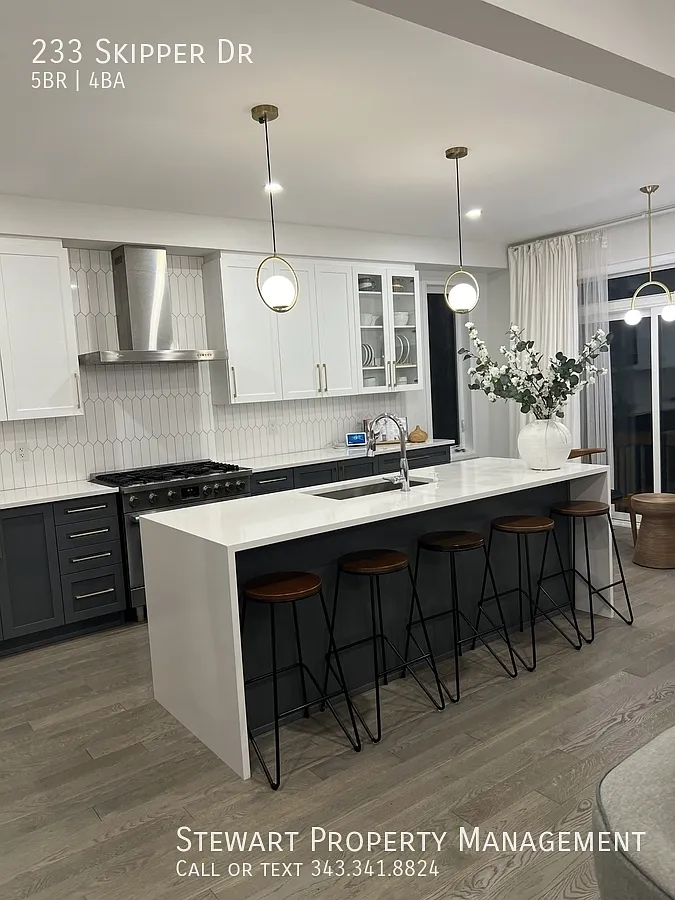 5 bed, 3300 sqft, $5,500 — Photo 2