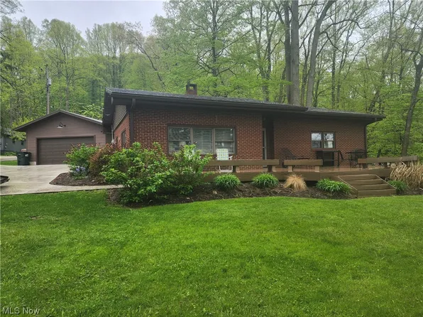 9237 Beech Ln NE, Mineral City, OH 44656