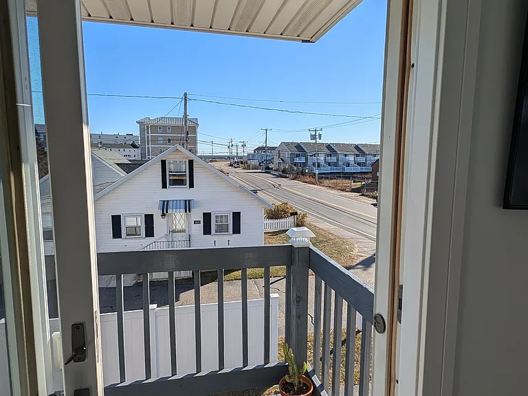 Winnacunnet Rd — Photo 22