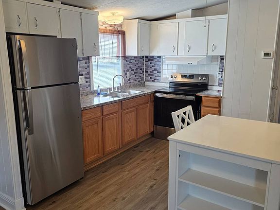 2nd image of 8880 SW 27th Ave Lot B3